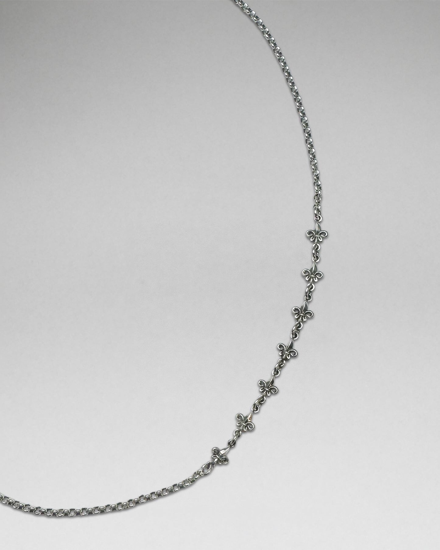 Fleur De Lis Cross Necklace (2/28/26-DES+IMGS+UPCS) - Rock Revival®