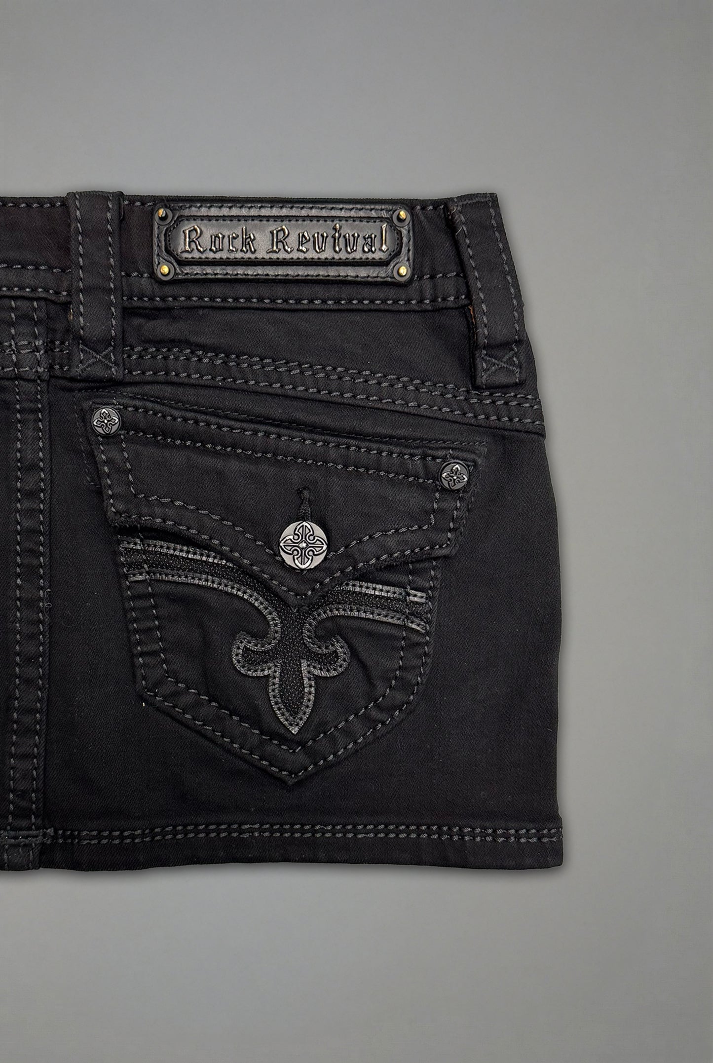 Gwen Super Low-Rise Mini Skirt in Black - Rock Revival®