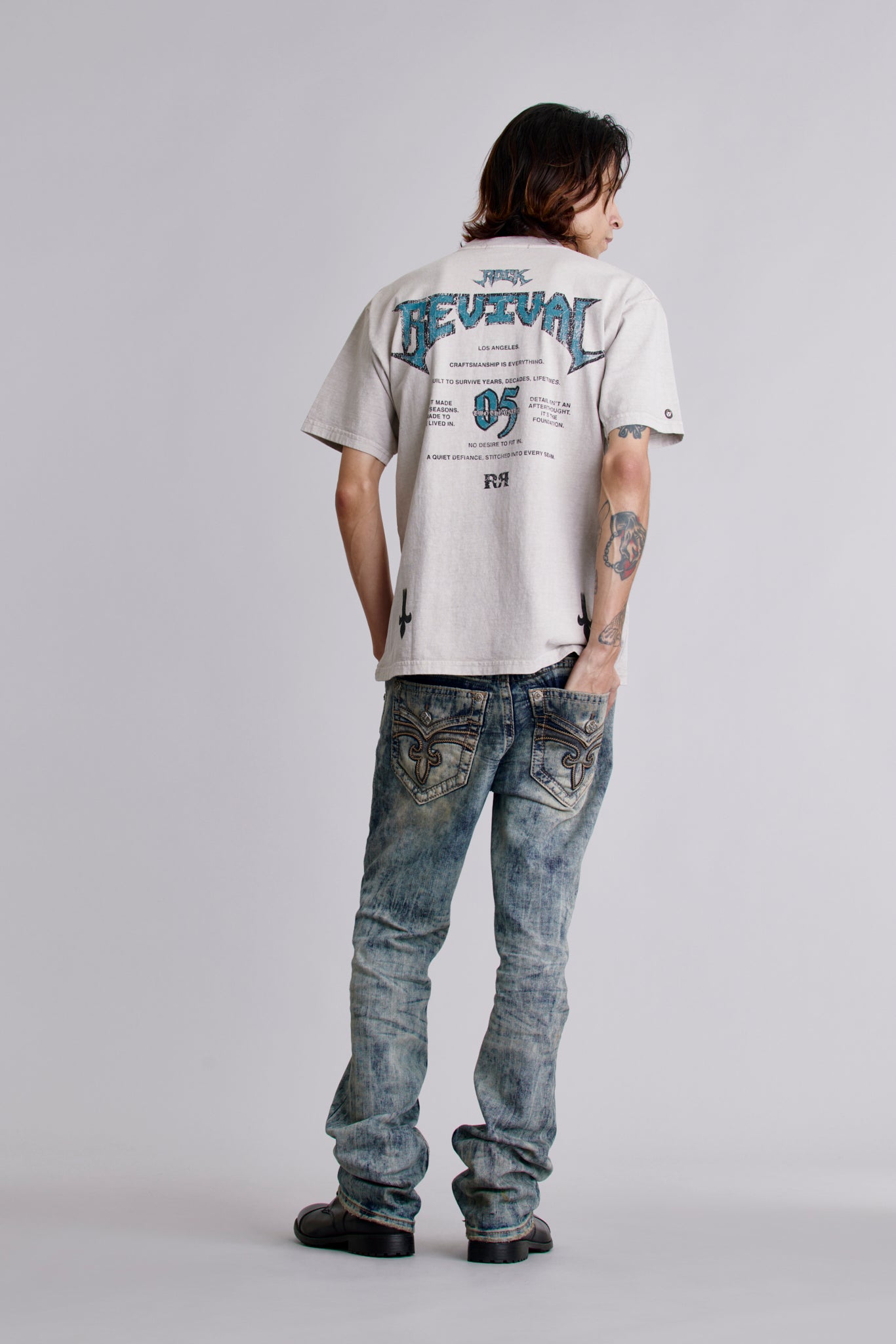 Manifest Tee in Dust - Rock Revival®