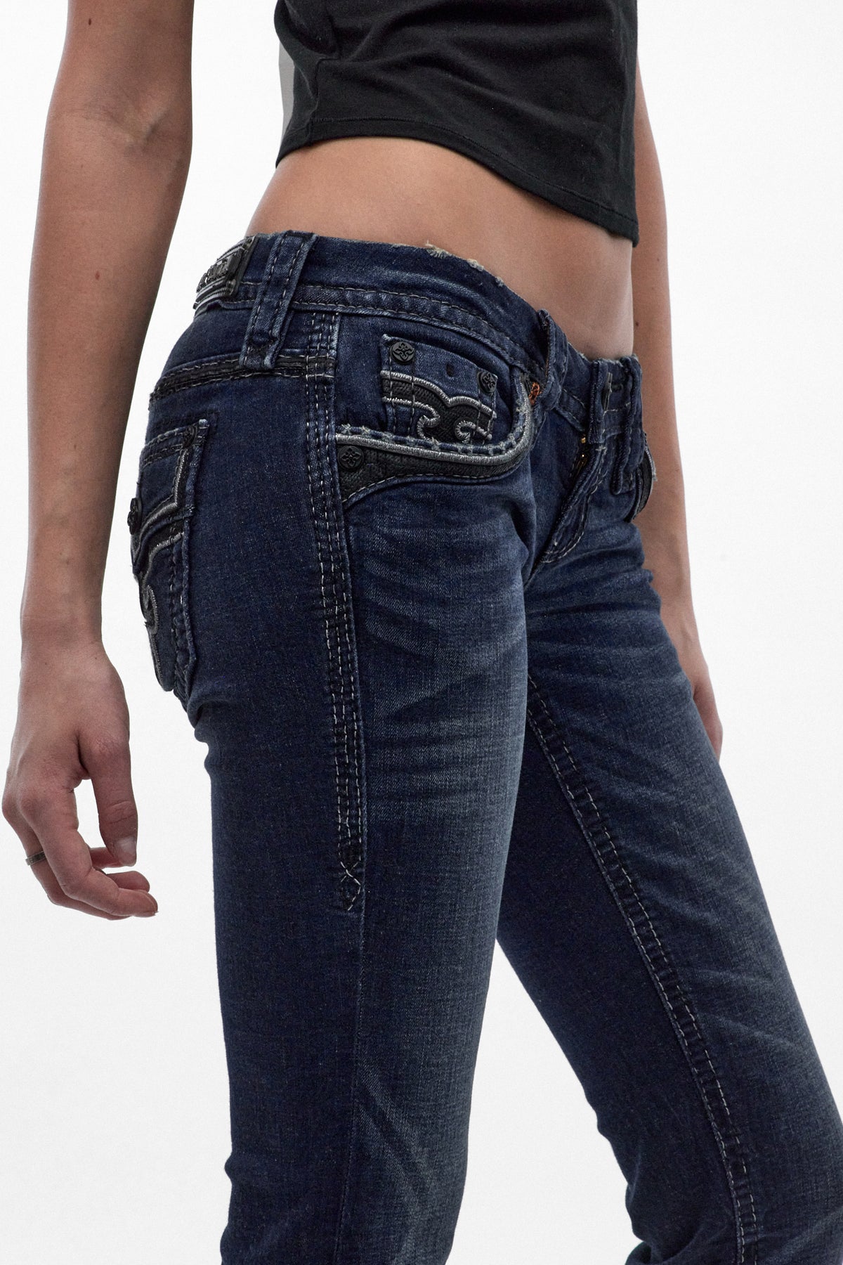 Andorra Low-Rise Bootcut Jeans in Dark Blue