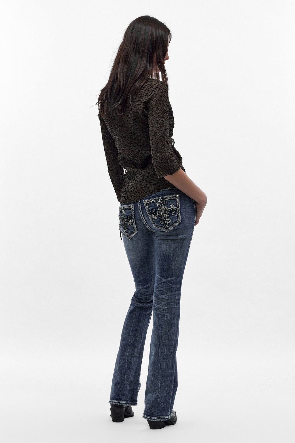 Aya Low-Rise Bootcut in Medium Wash