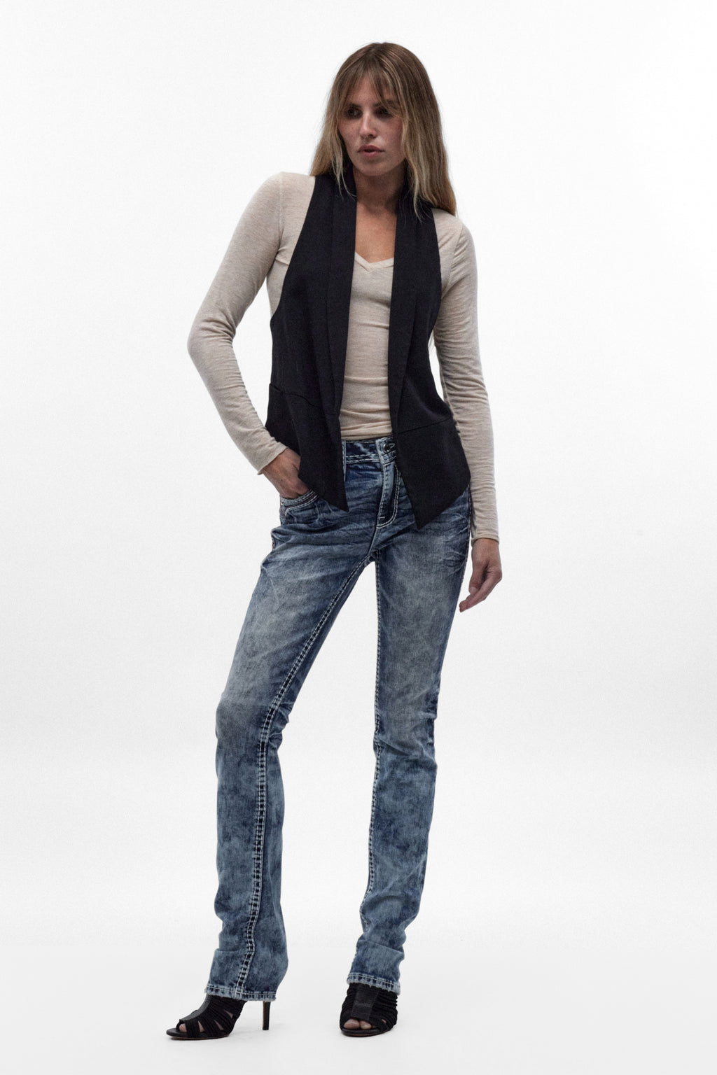 Carly Mid-rise Straight Jeans in Acid Blue