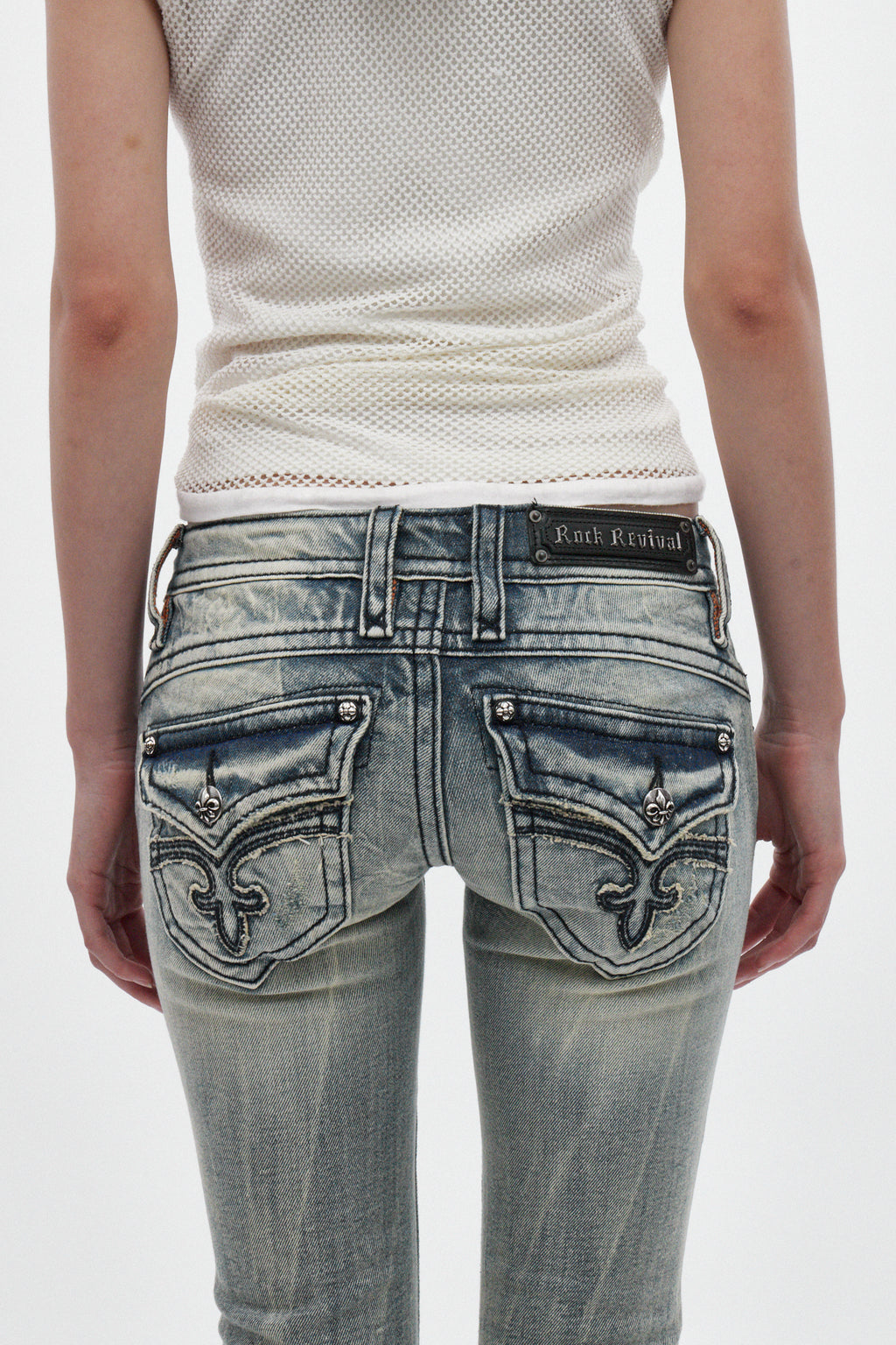 Gwen Super Low-Rise Bootcut in Stonewash Blue - Rock Revival®