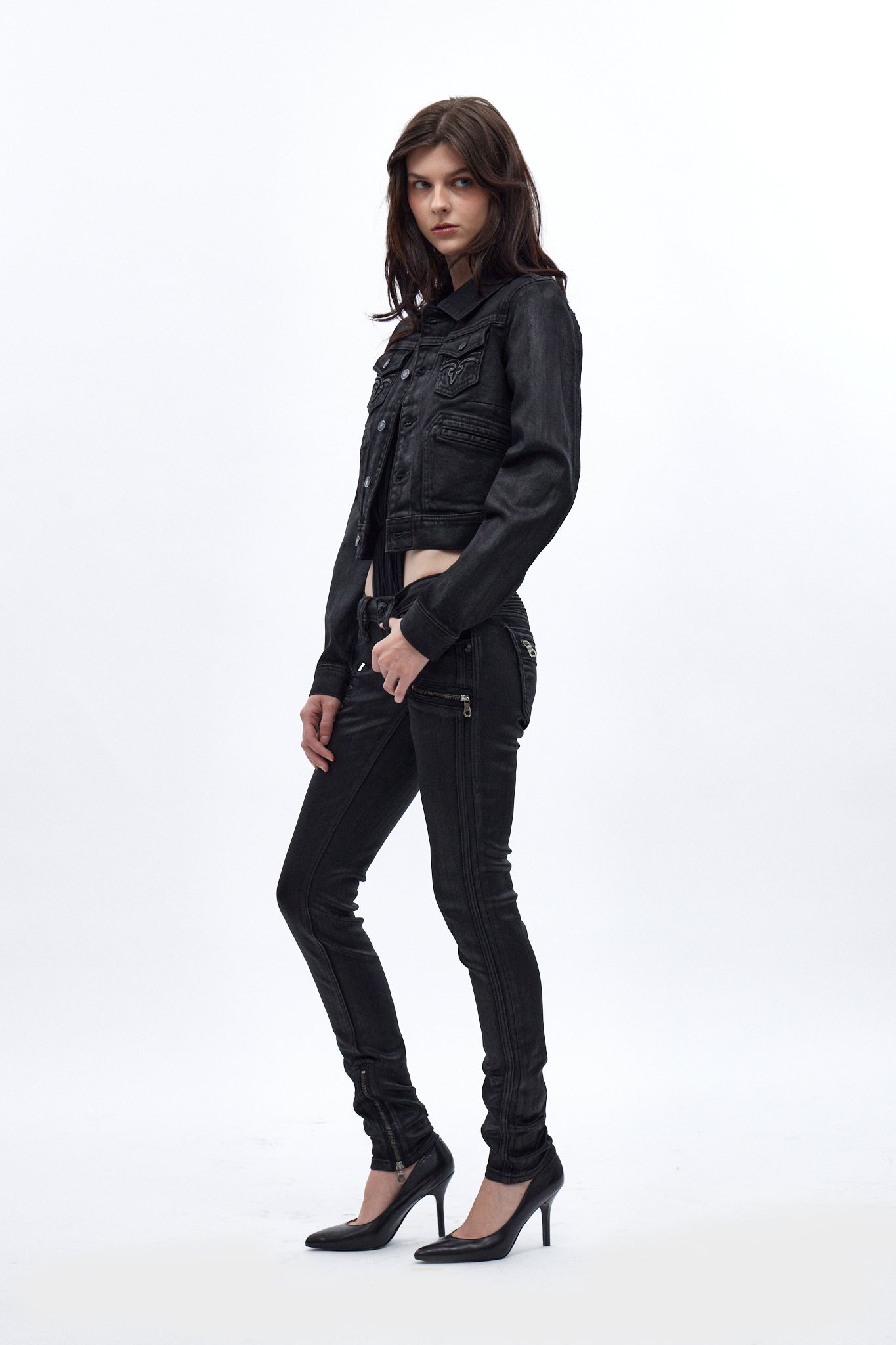 Gwen Cropped Fitted Denim Jacket in Black Coated - Rock Revival®