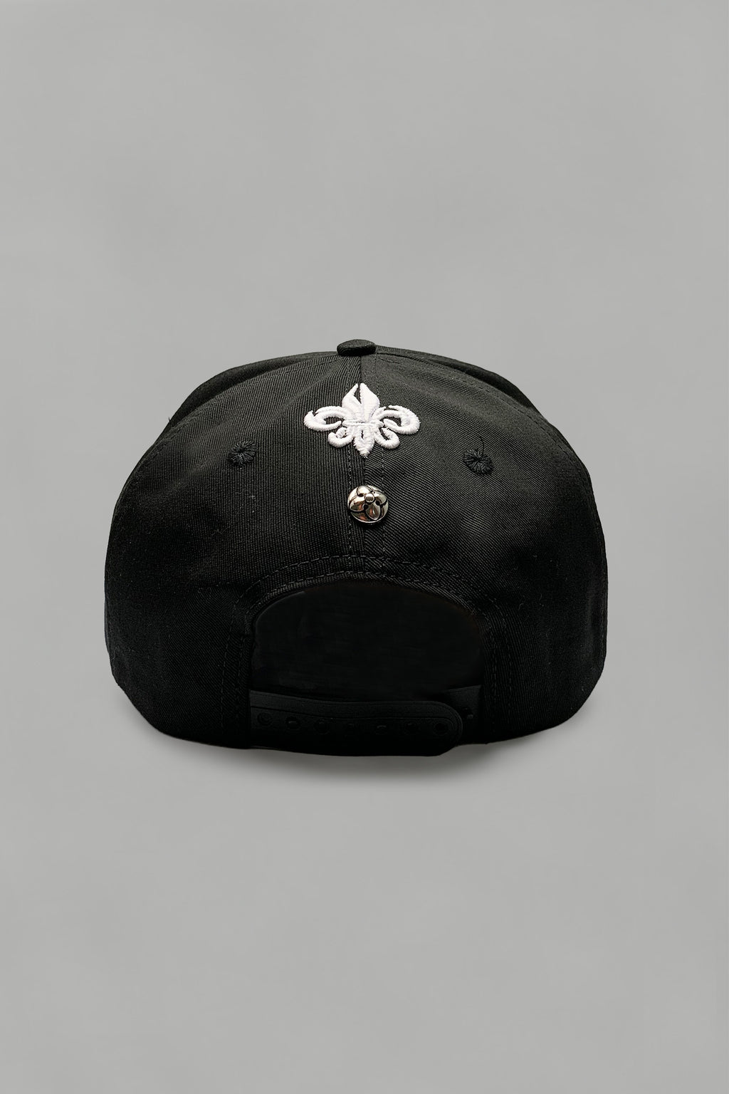 Rock Revival Winged Baroque Snapback Hat in Black