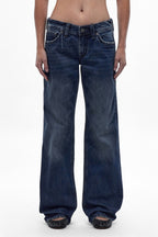 Isa Low-Rise Relaxed Straight Jeans in Medium Blue