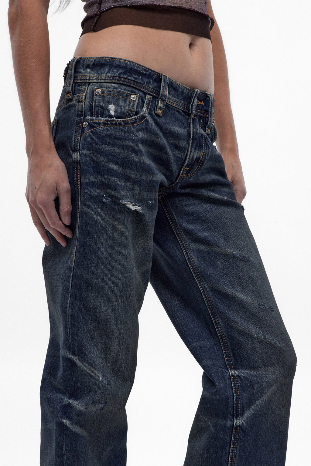 Isa Low-Rise Relaxed Straight Jeans in Dark Vintage Blue