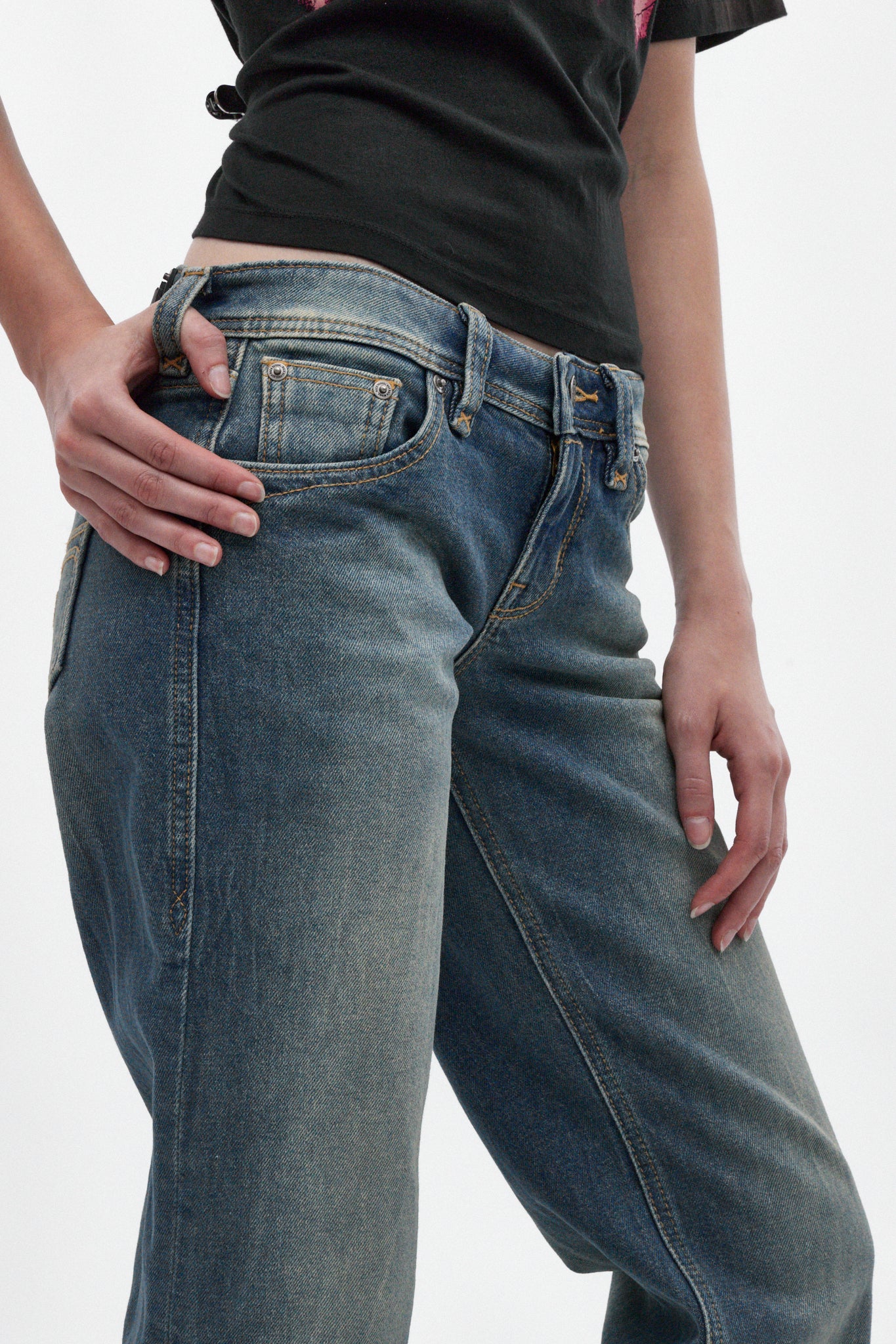 Isa Low-Rise Baggy Jeans in Vintage Blue - Rock Revival®