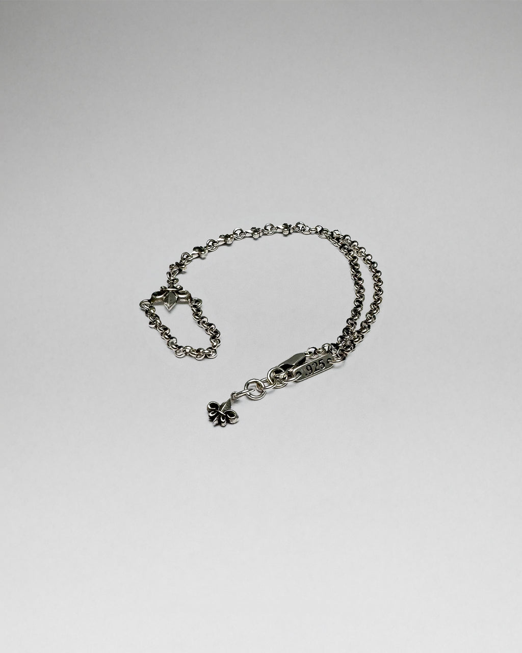 Rock Revival Signature Fluer-de-Lis Hand Chain