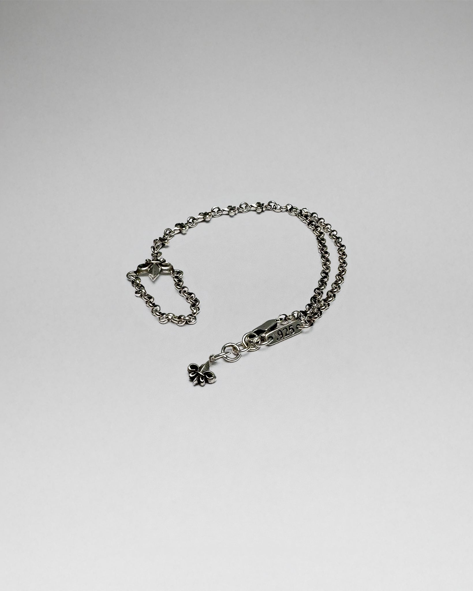 Rock Revival Signature Fluer-de-Lis Hand Chain