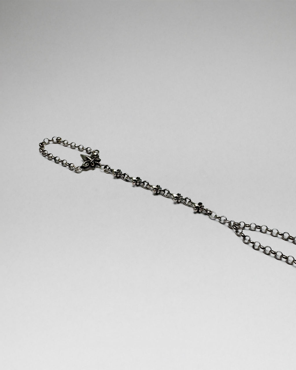 Rock Revival Signature Fluer-de-Lis Hand Chain