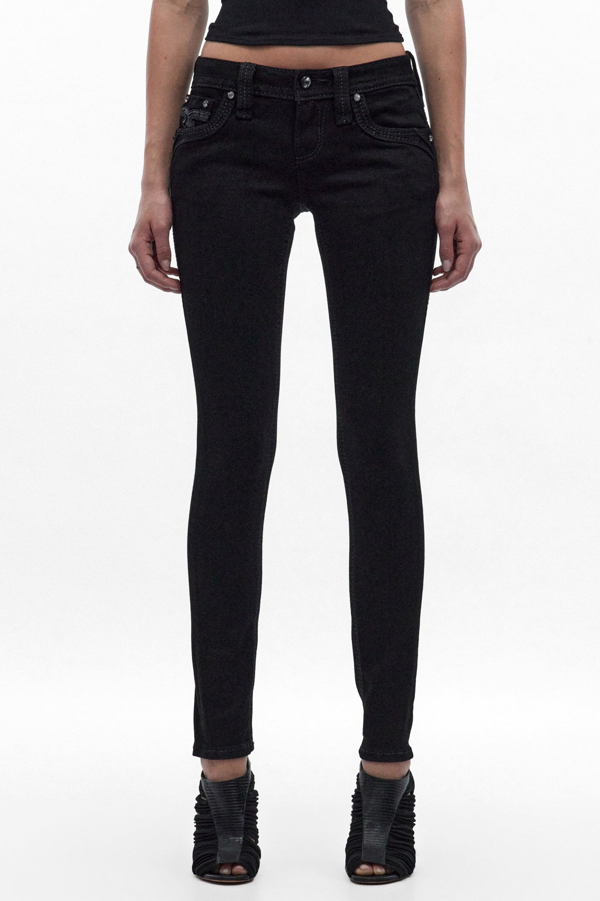Kari Low-Rise Skinny Jeans in Black