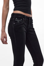 Kari Low-Rise Skinny Jeans in Black