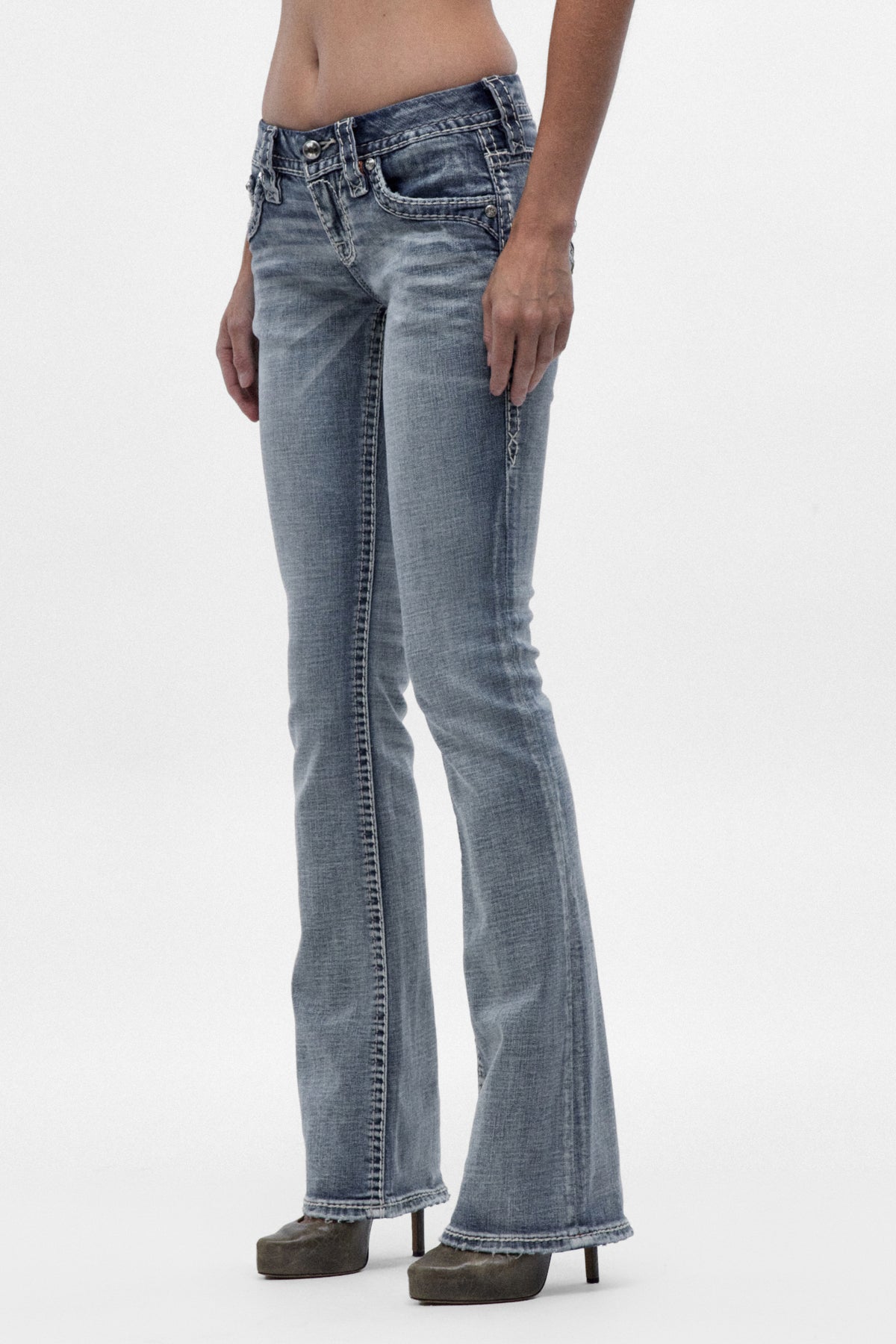 Lesia Low-Rise Bootcut Jeans in Light Blue