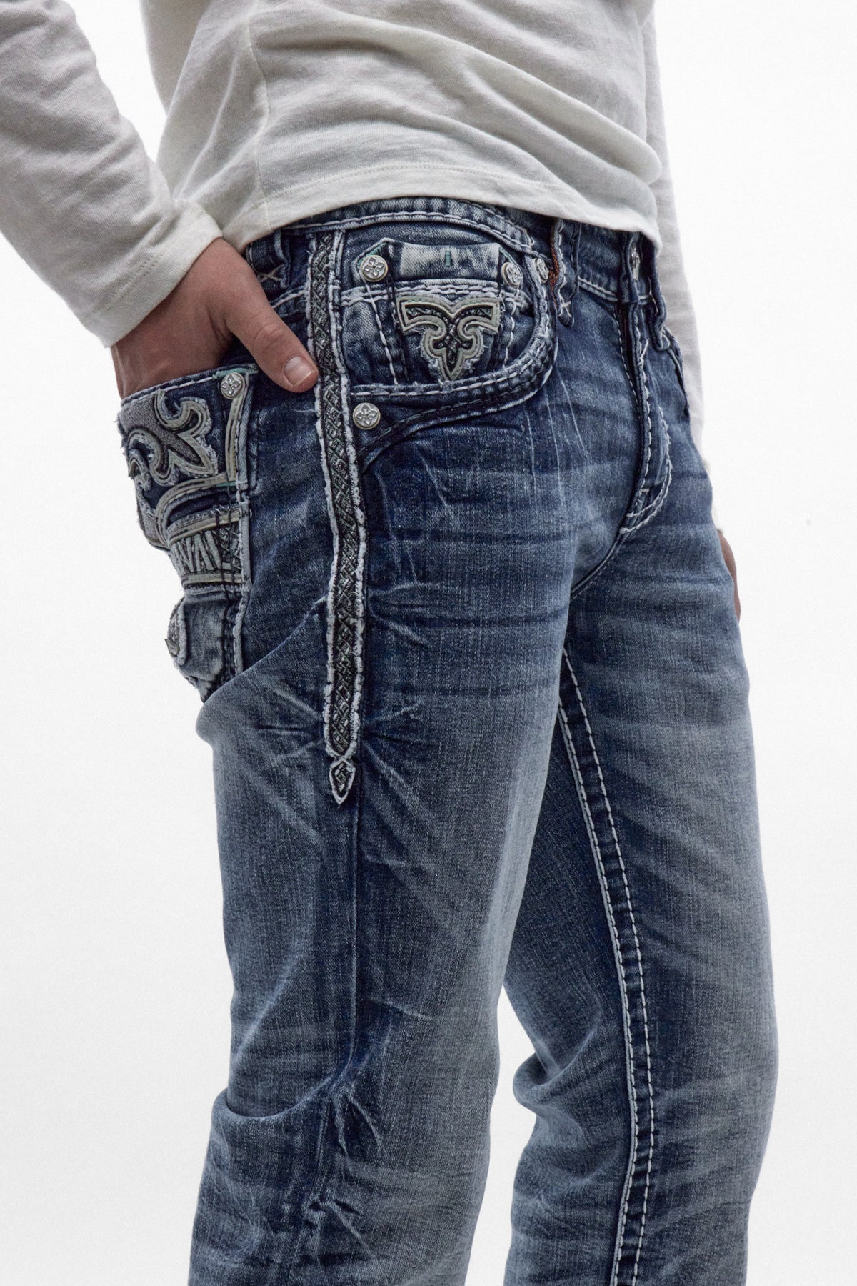 Milo Straight Jeans in Medium Blue