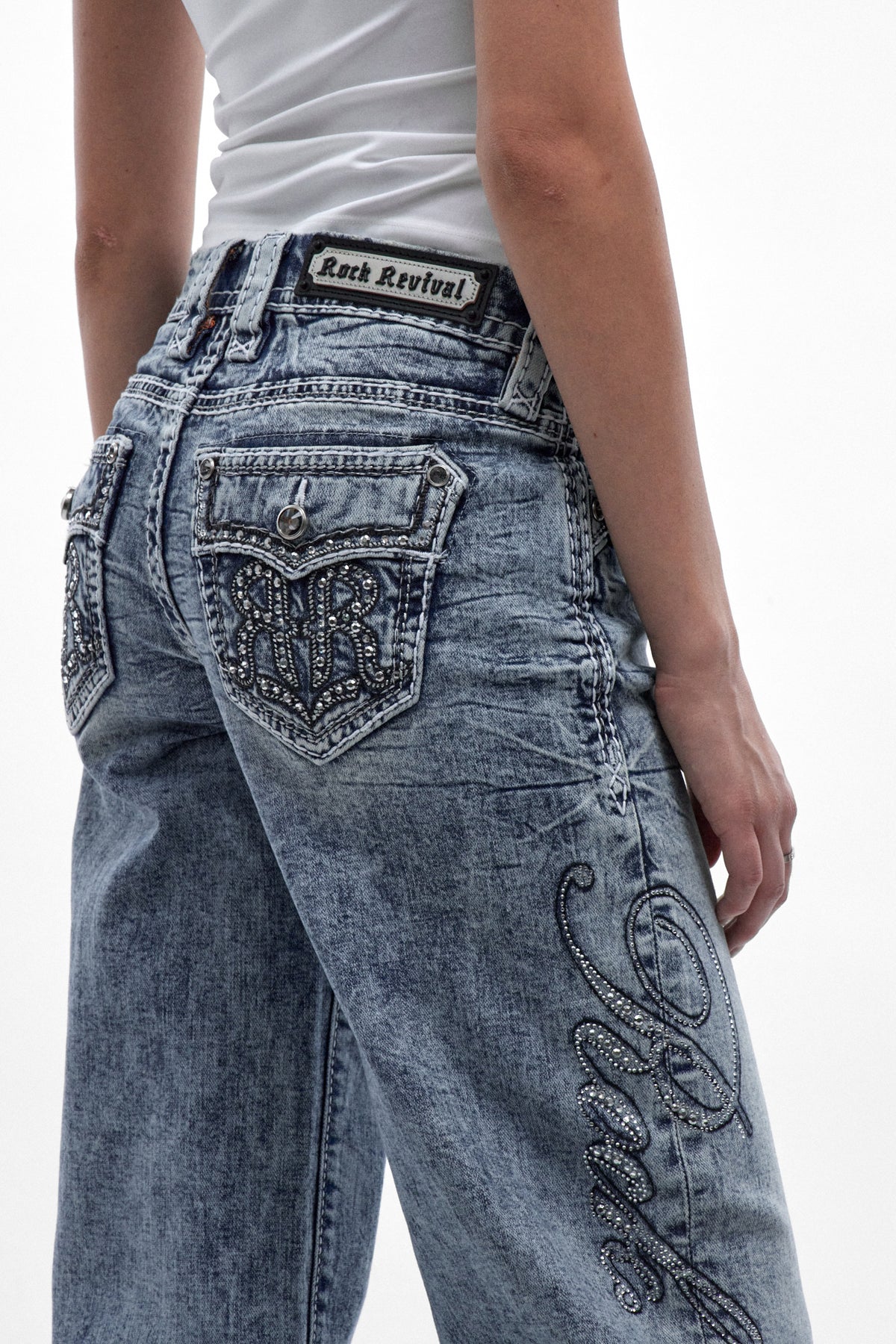 Nadelle Low-Rise Relaxed Baggy Boyfriend Jeans in Light Blue