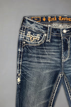 Liv Low-Rise Bootcut in Medium Wash