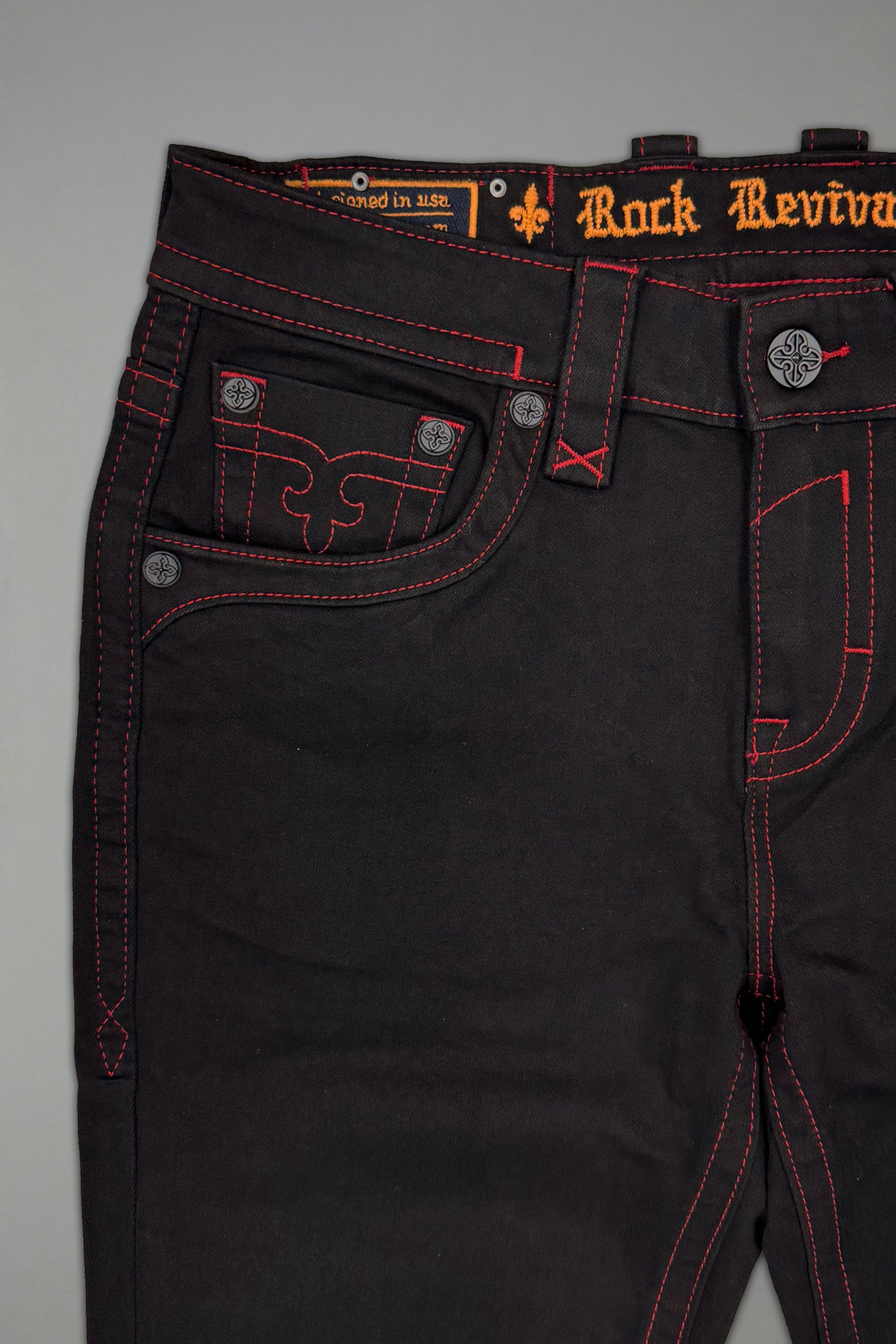 Clark Relaxed Straight in Black/Red