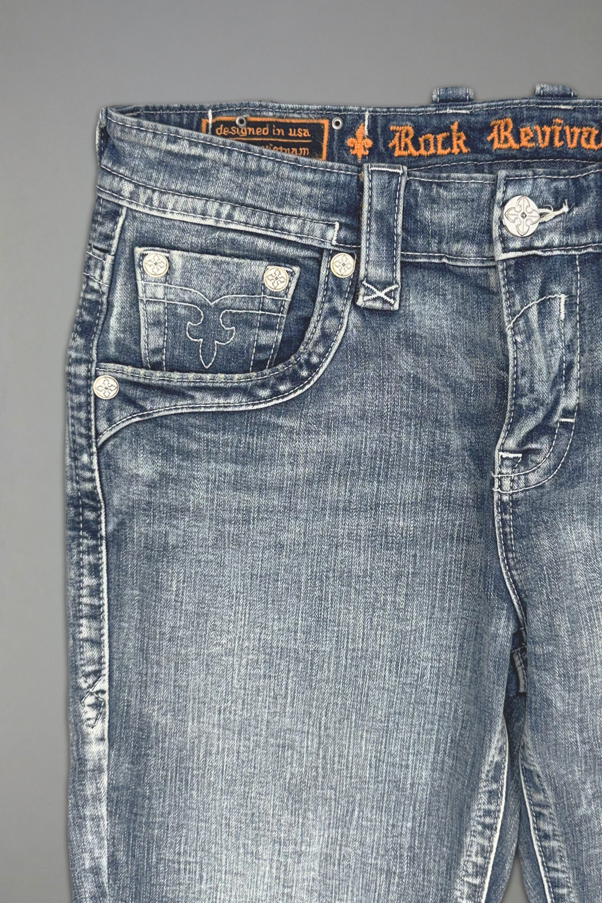 Clark Relaxed Straight in Light Wash