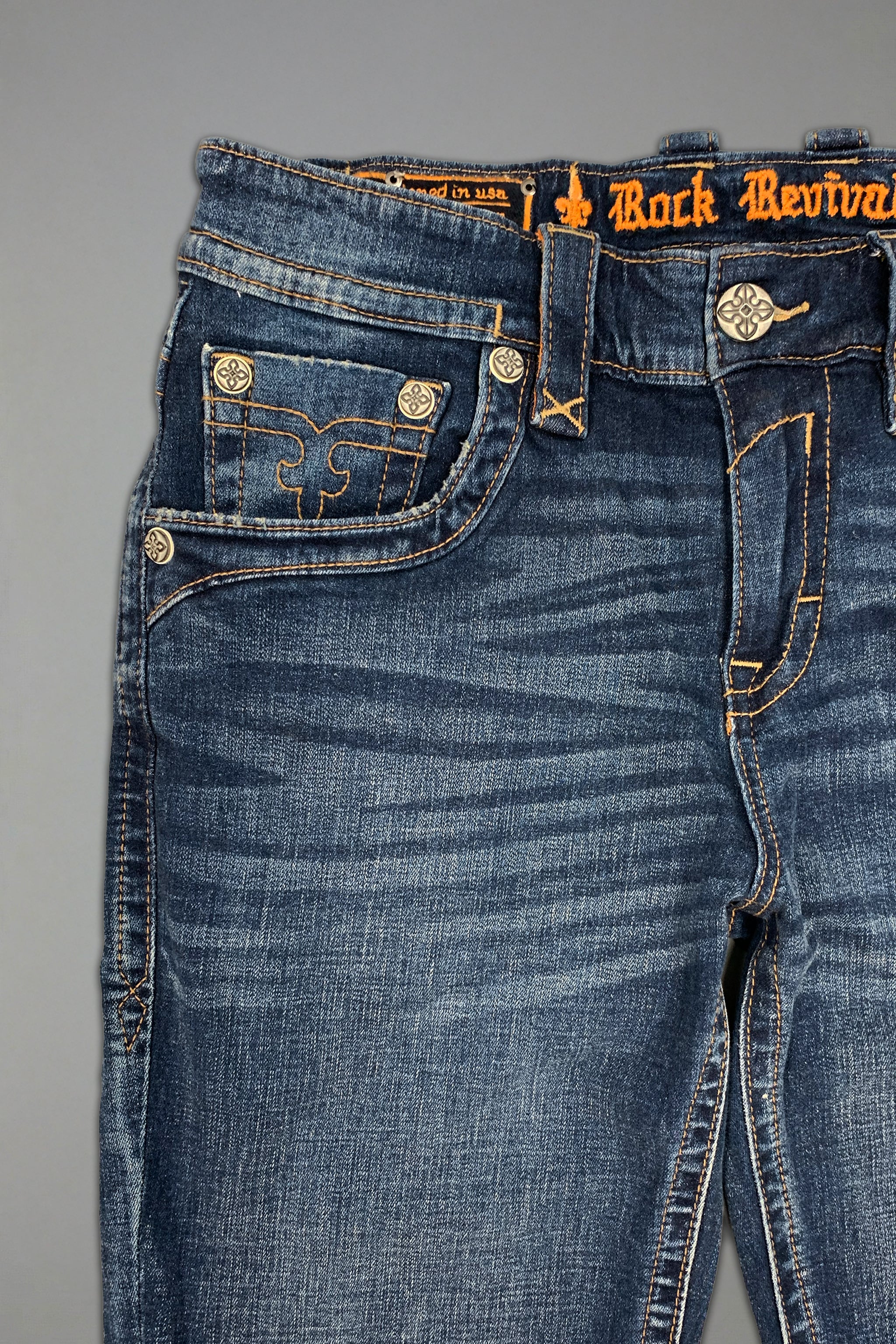 Clark Relaxed Straight in Medium Wash