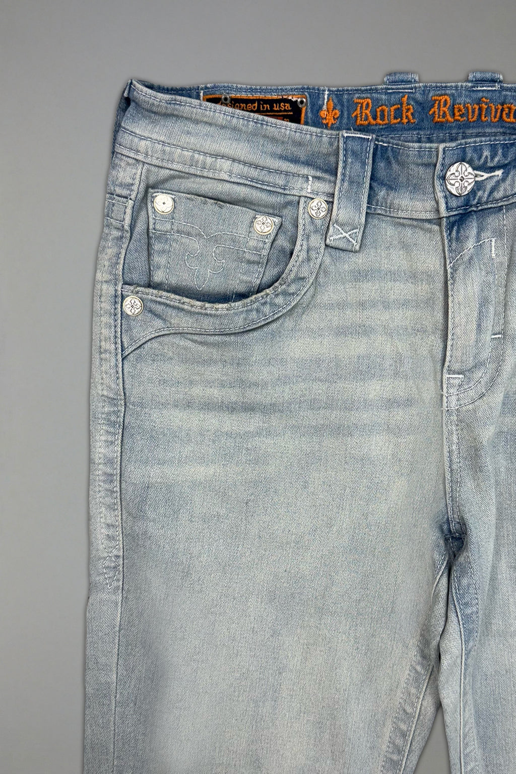 Clark Relaxed Straight in Super Light Wash