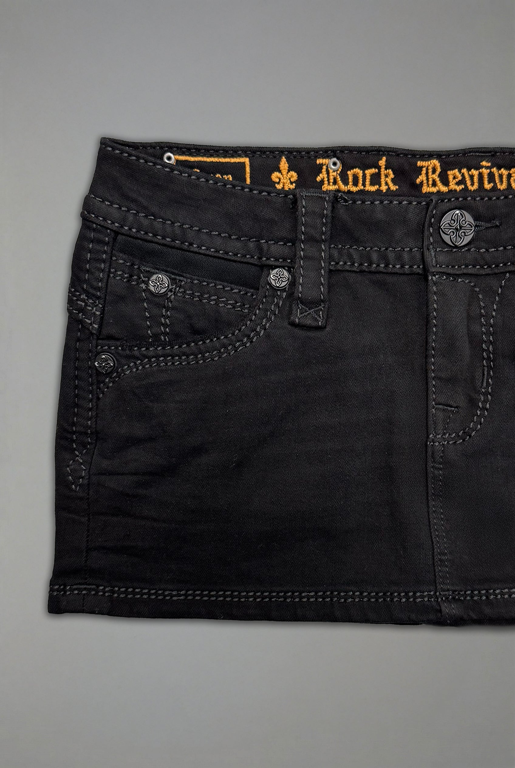 Gwen Super Low-Rise Mini Skirt in Black - Rock Revival®
