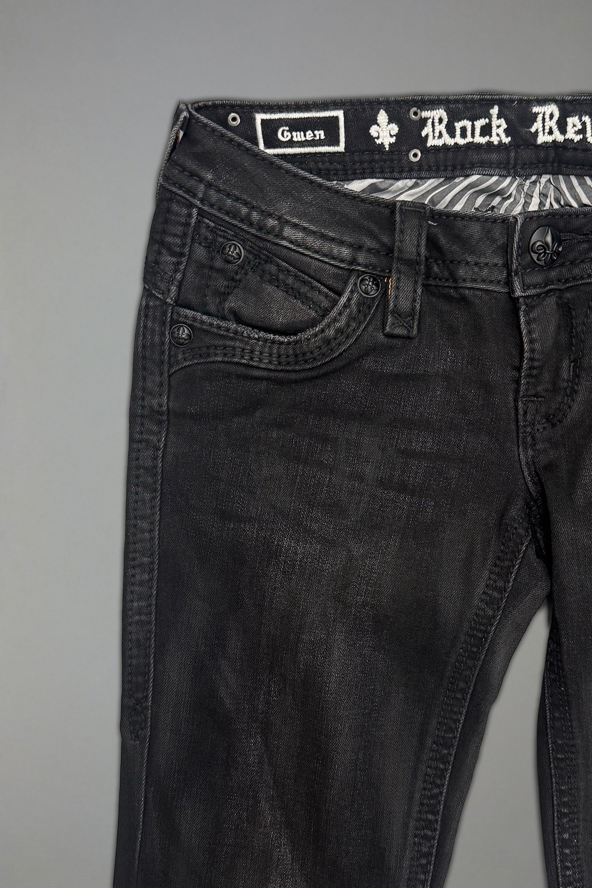 Gwen Super Low-Rise Bootcut in Black Fade Coated - Rock Revival®