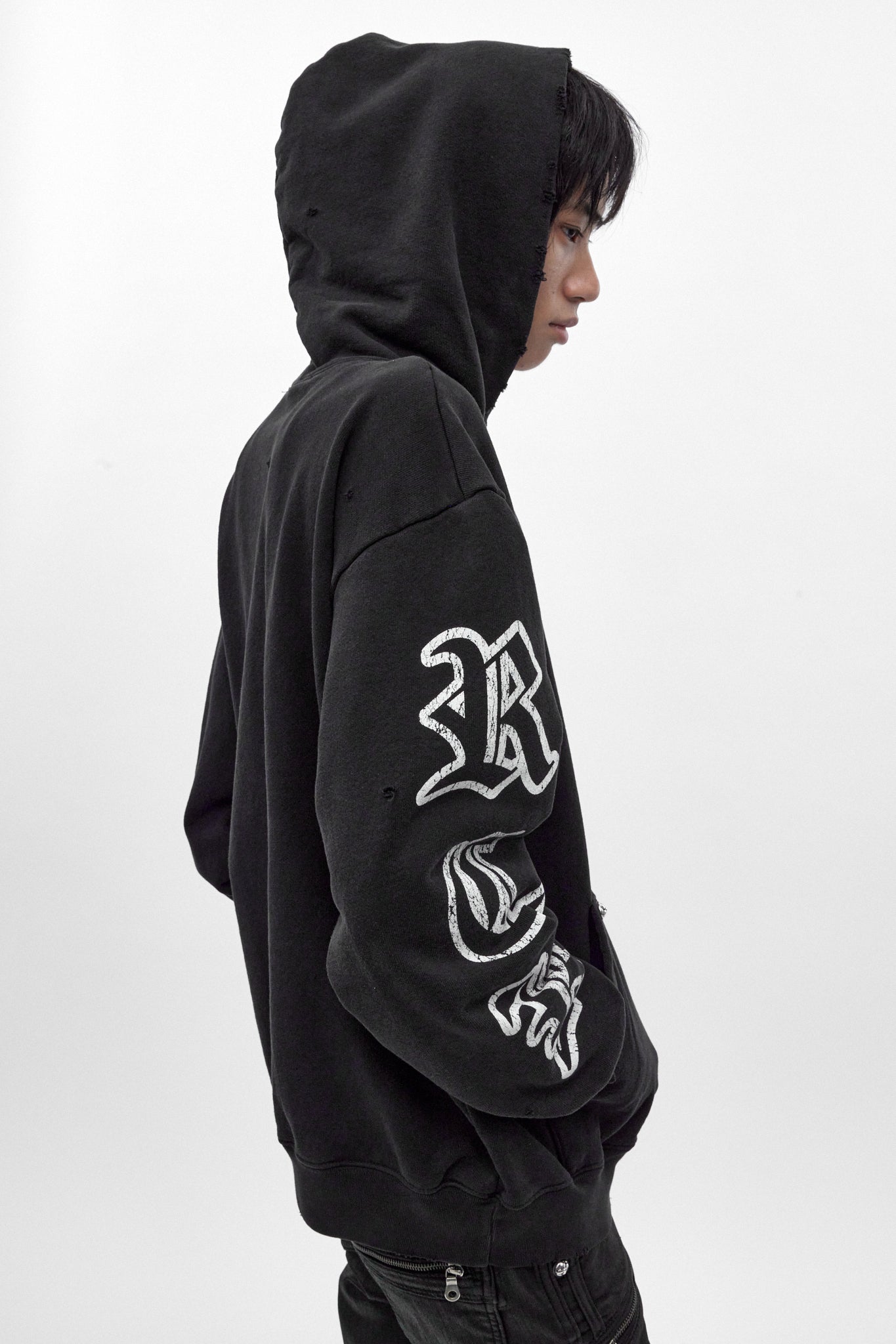 RRH10220 BLACK - Hoodie in Black (5/30/26-DESC+IMG+MSRP) - Rock Revival®