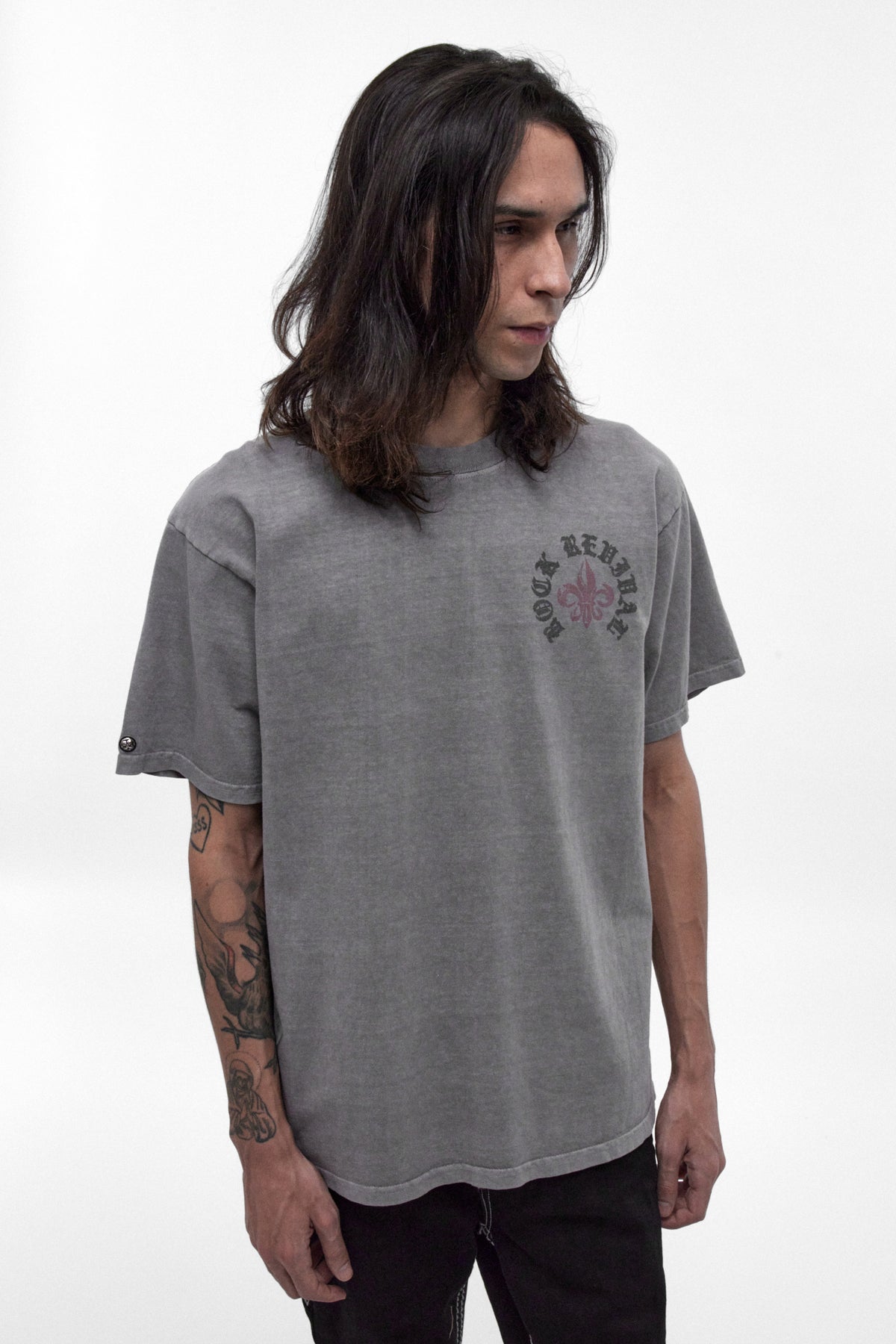 Camiseta Eternal en gris desgastado