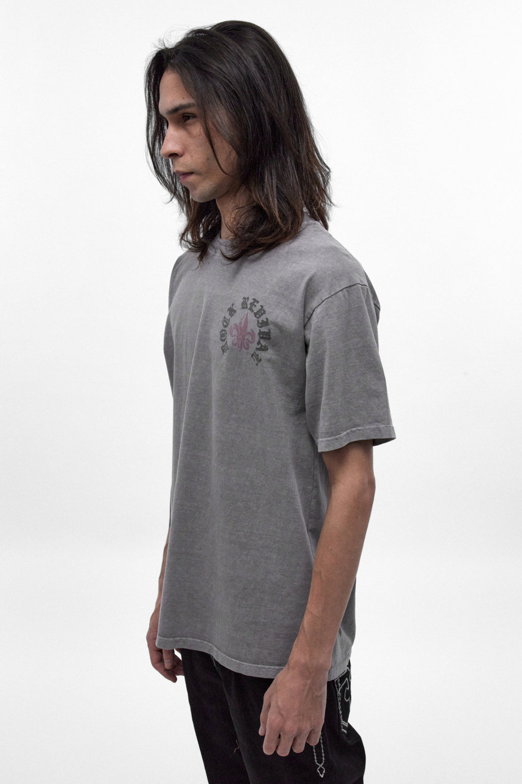 Camiseta Eternal en gris desgastado