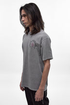 Camiseta Eternal en gris desgastado