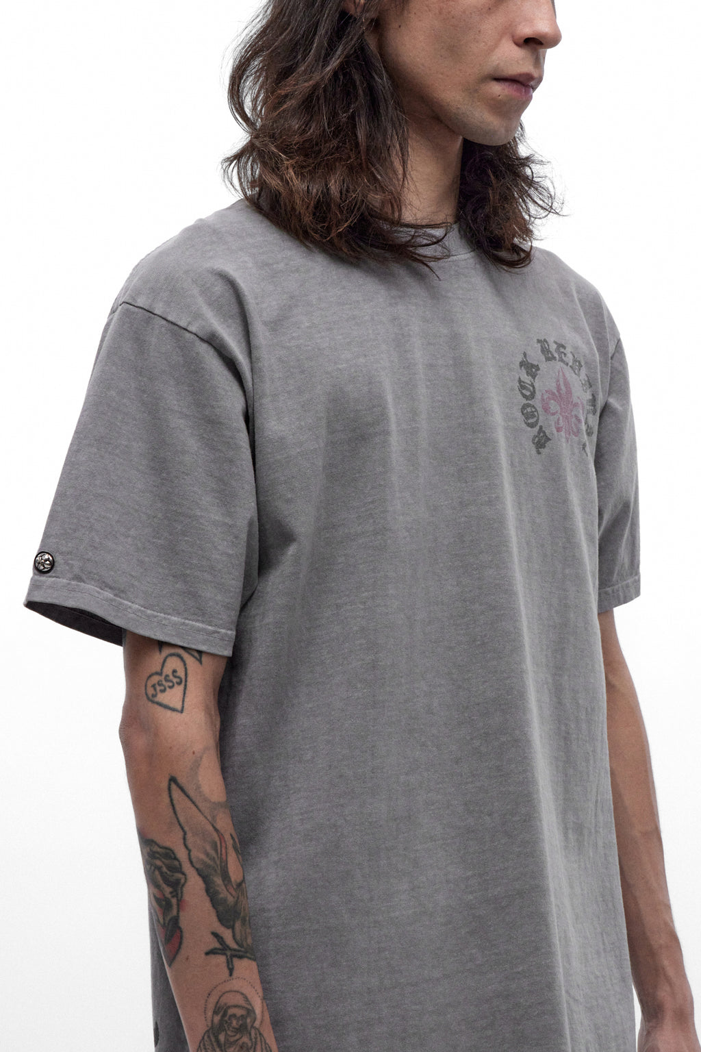 Camiseta Eternal en gris desgastado