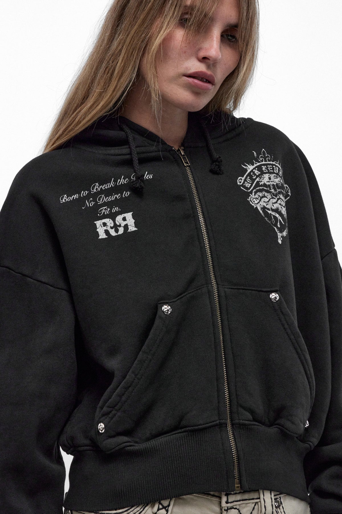 Noir Vixen Fitted Cropped Hoodie in Black