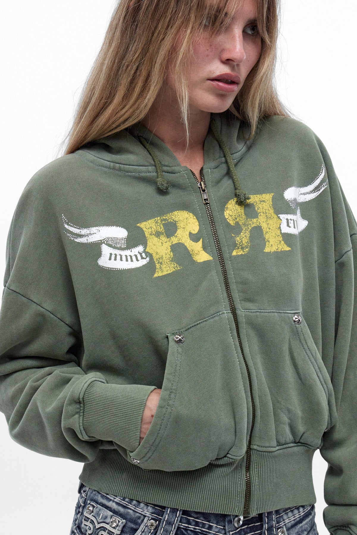 Vesper Fitted Cropped Hoodie in Green