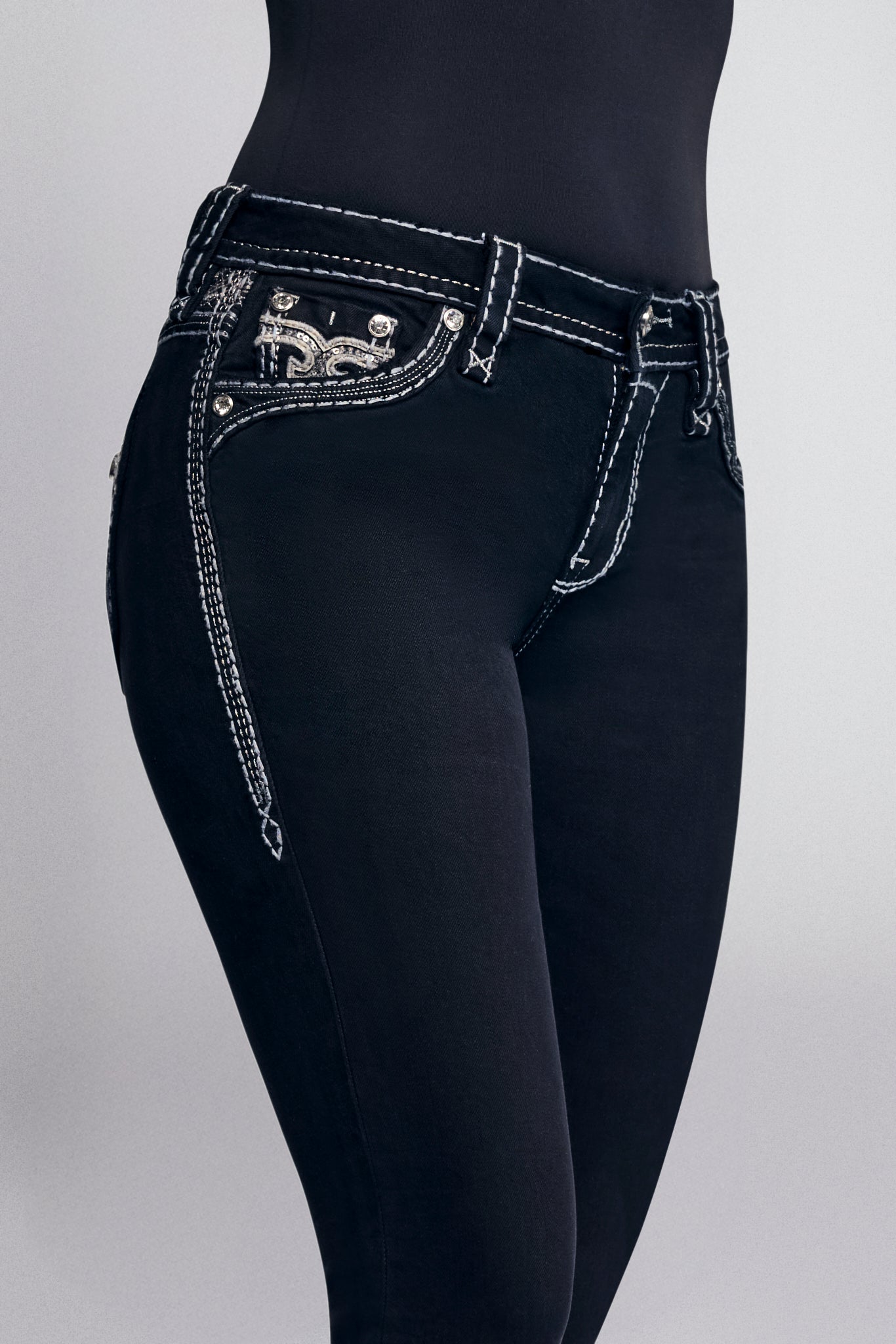 FRONT POCKET VIEW