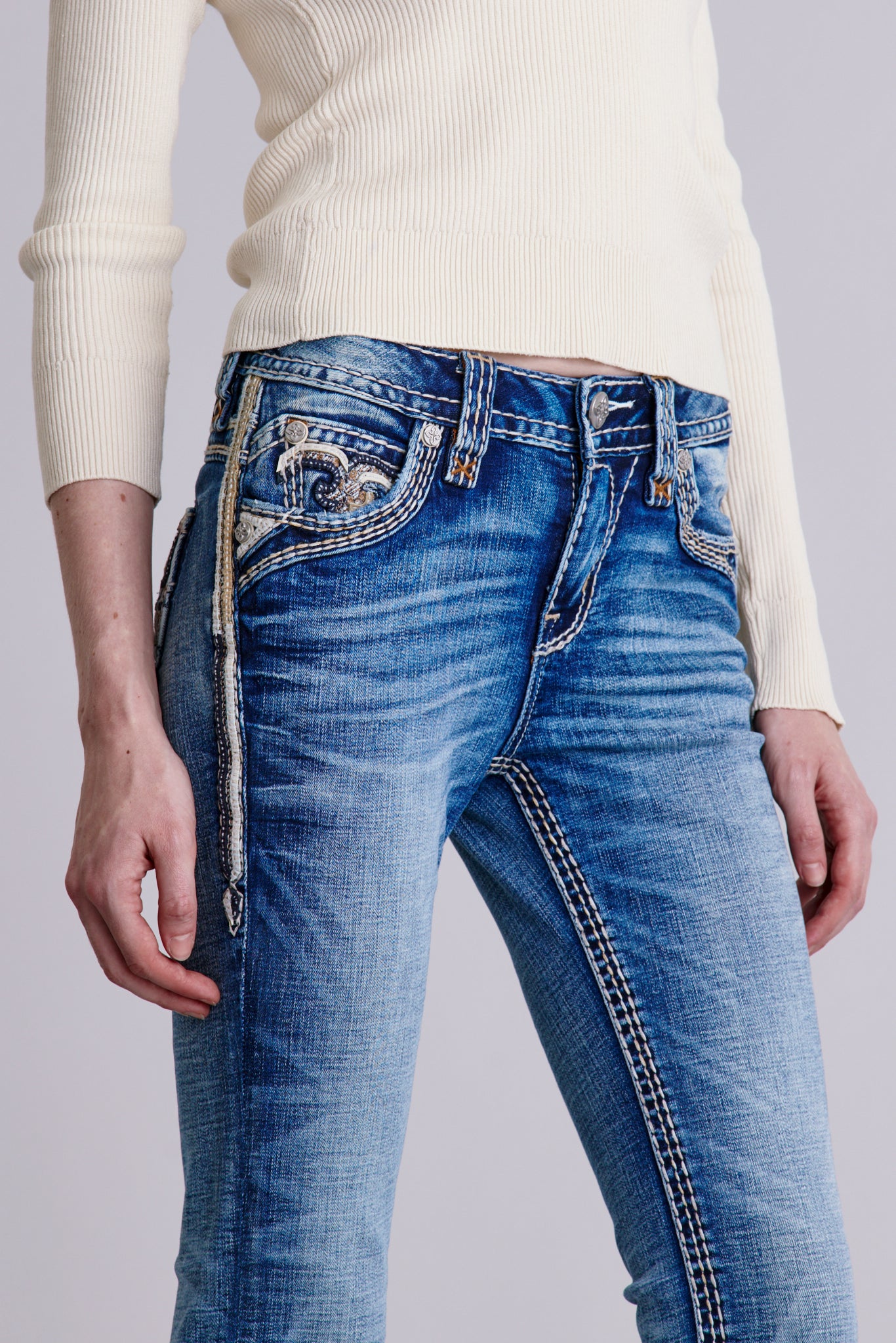 FRONT POCKET VIEW