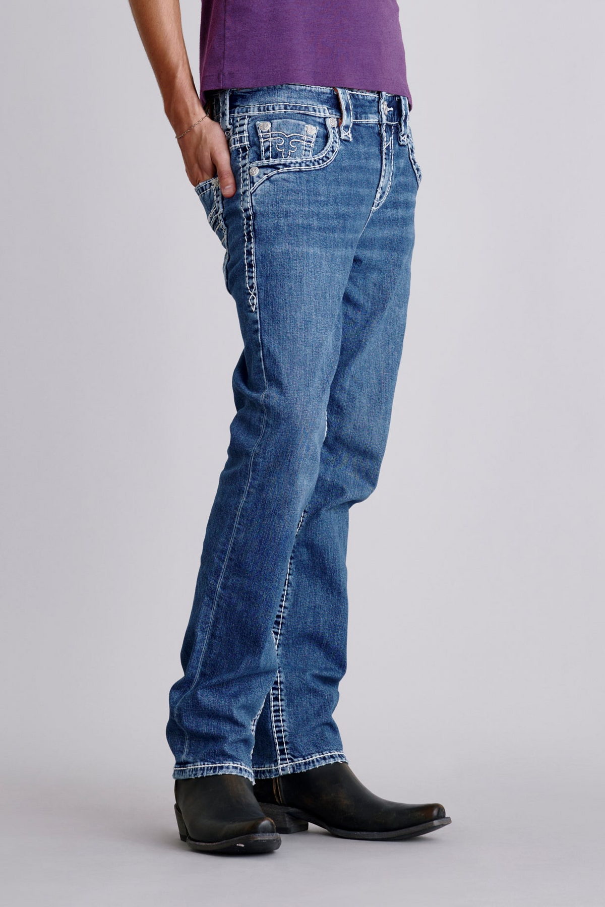 Titan Relaxed Straight in Medium/White