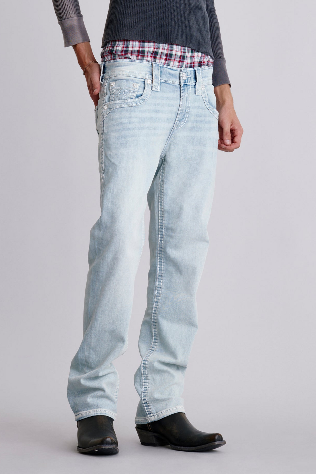 Titan Relaxed Straight in Light Wash