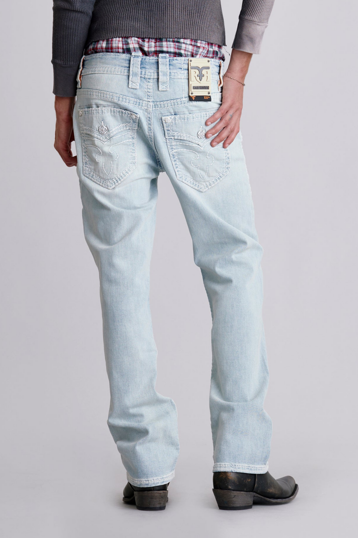 Titan Relaxed Straight in Light Wash