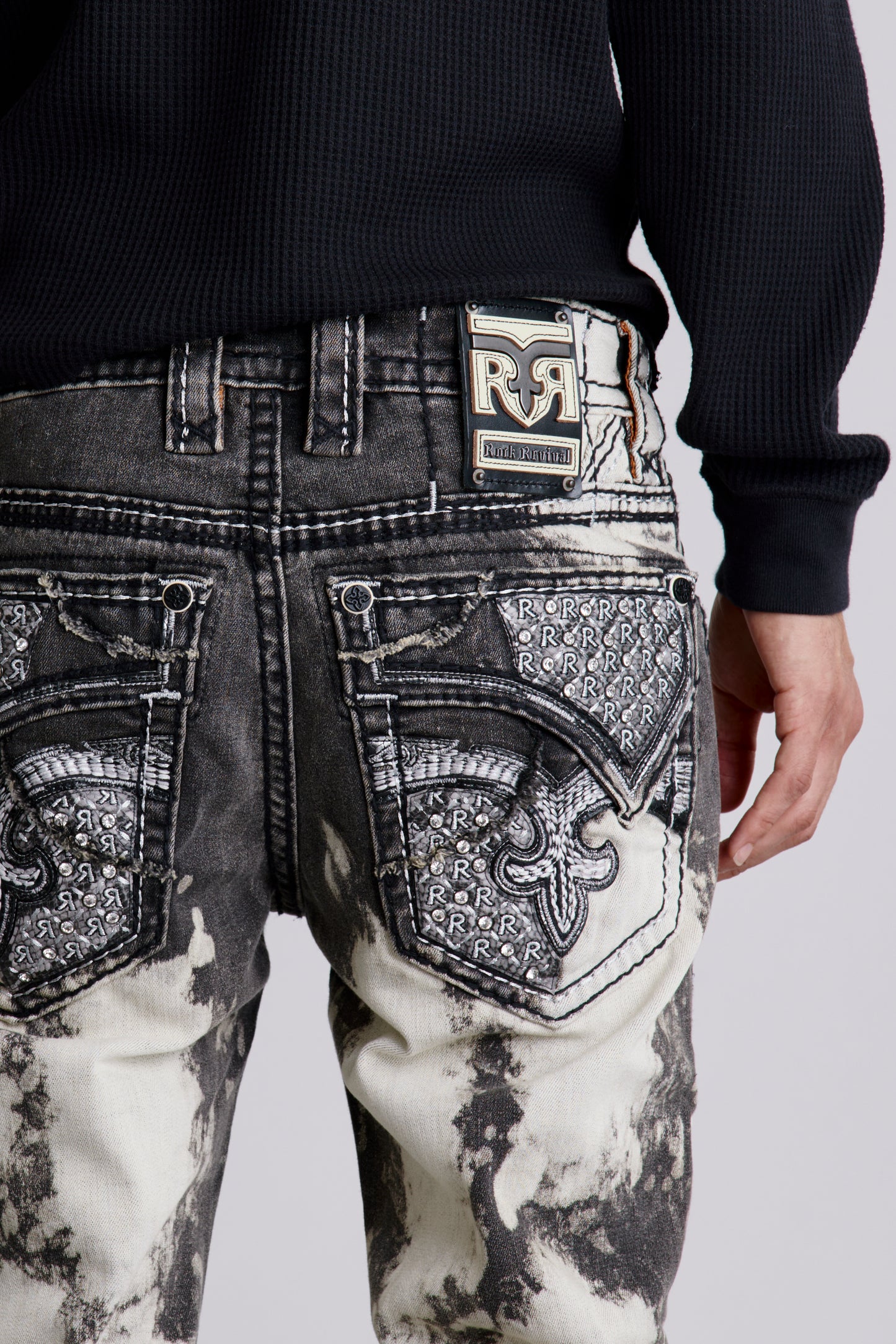 Wilder Alt Straight Jeans