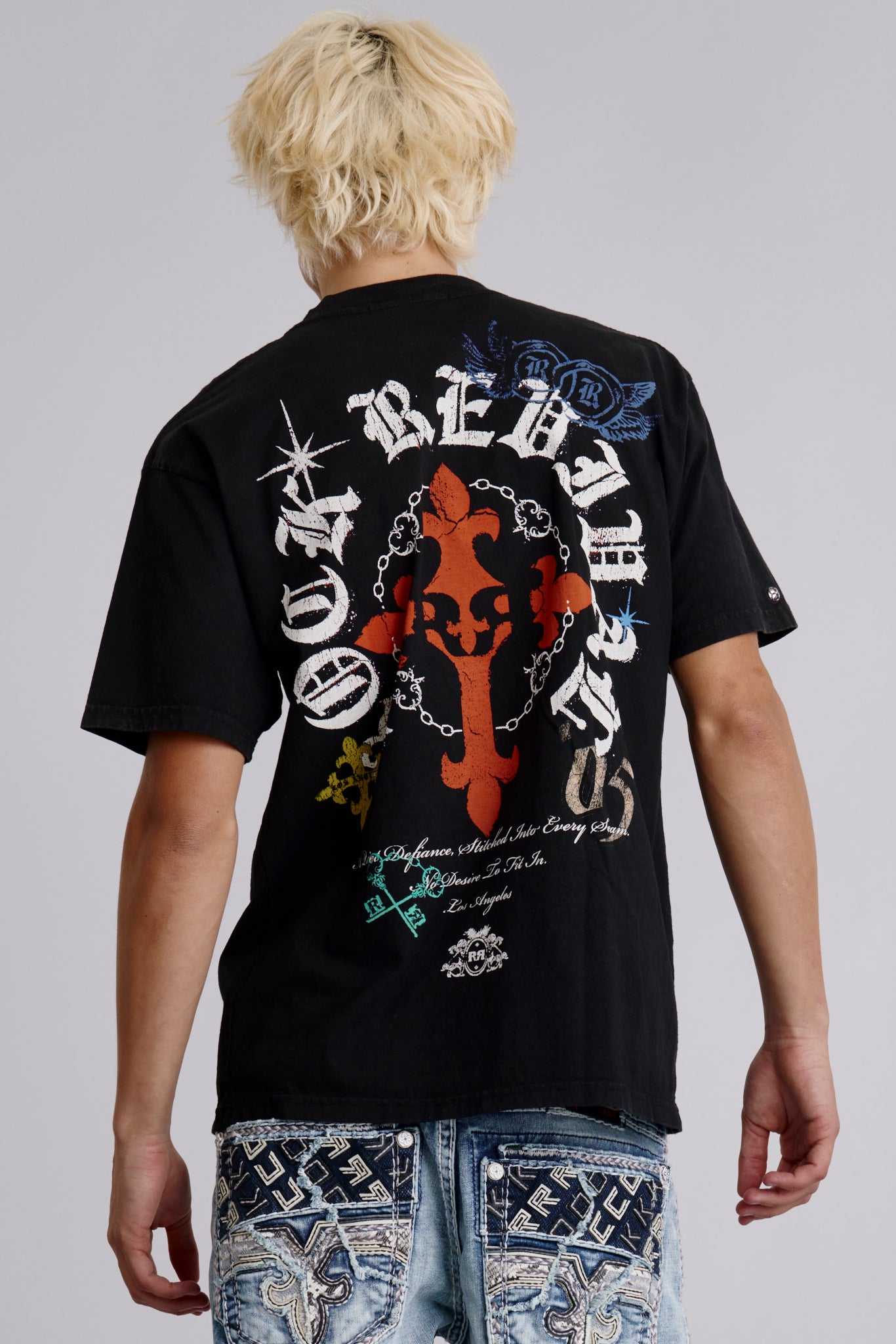 Crest Tee in Black - Rock Revival®