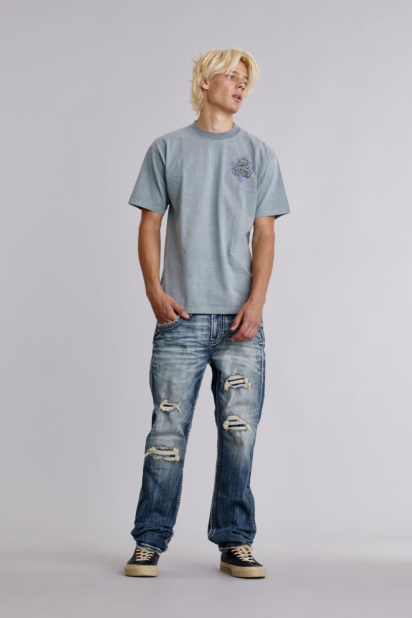 Crest Tee in Sky Gray - Rock Revival®