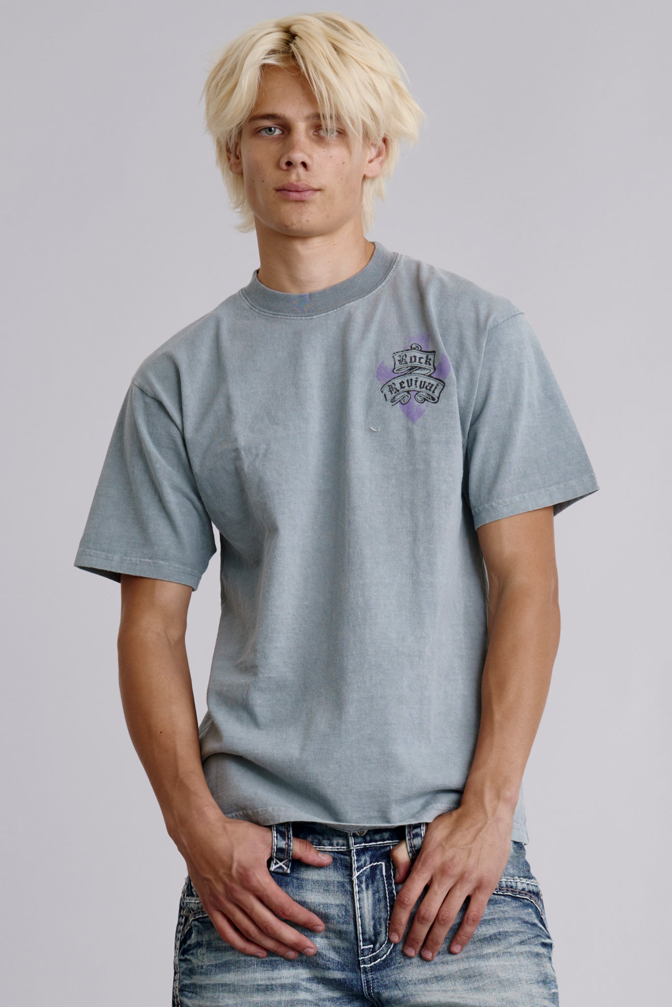 Crest Tee in Sky Gray - Rock Revival®
