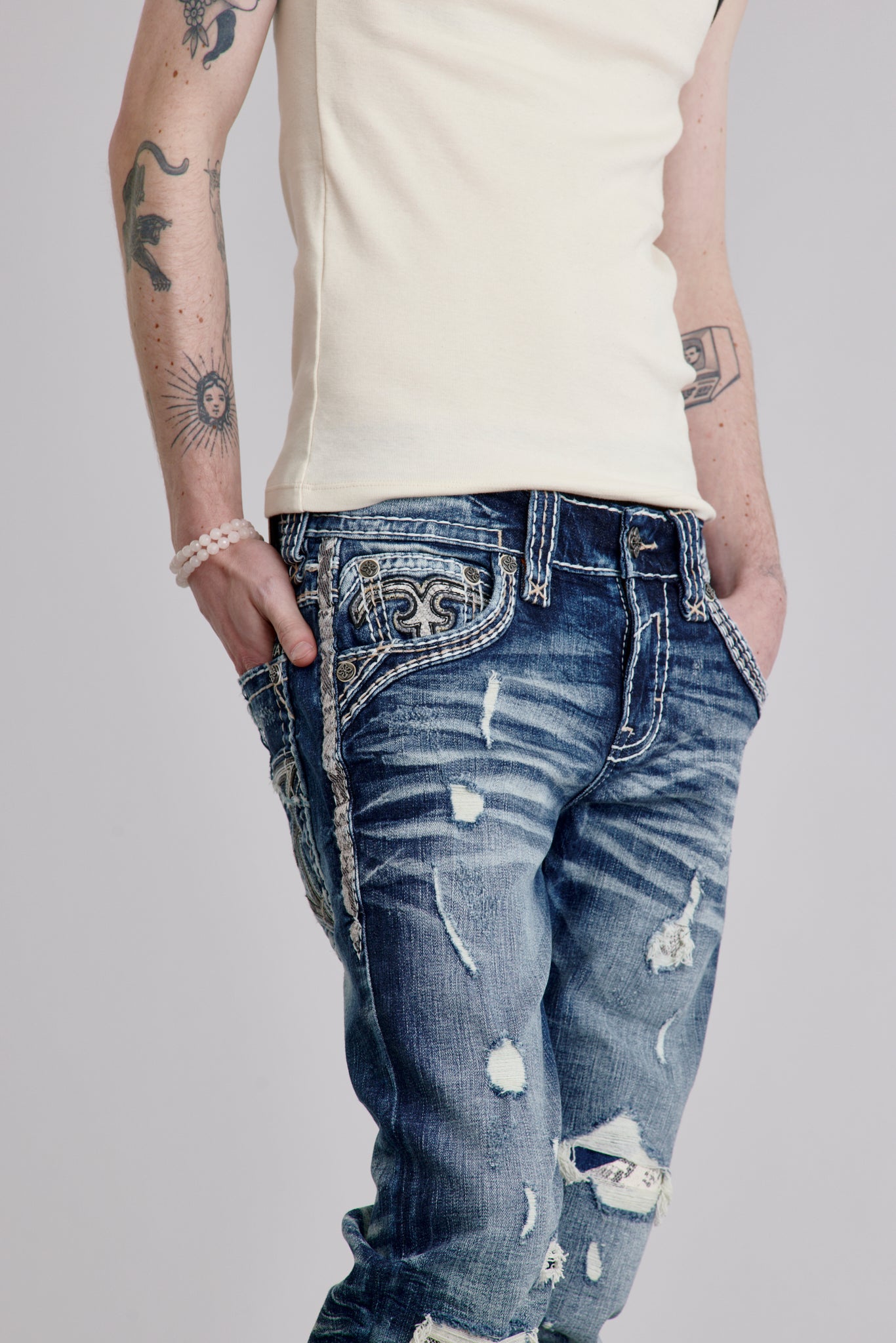 メダロッチ　REVIVAL.ver Merritt Straight Jeans | Medium Wash | Rock Revival