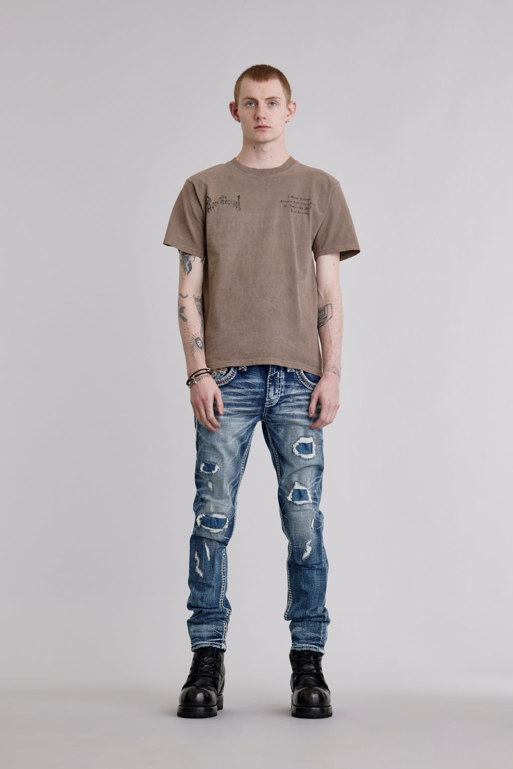 LA Cross Tee in Dusty Brown - Rock Revival®