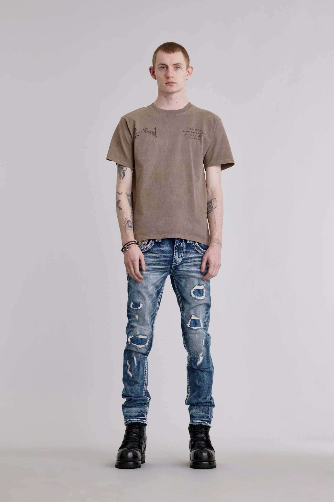 LA Cross Tee in Dusty Brown - Rock Revival®