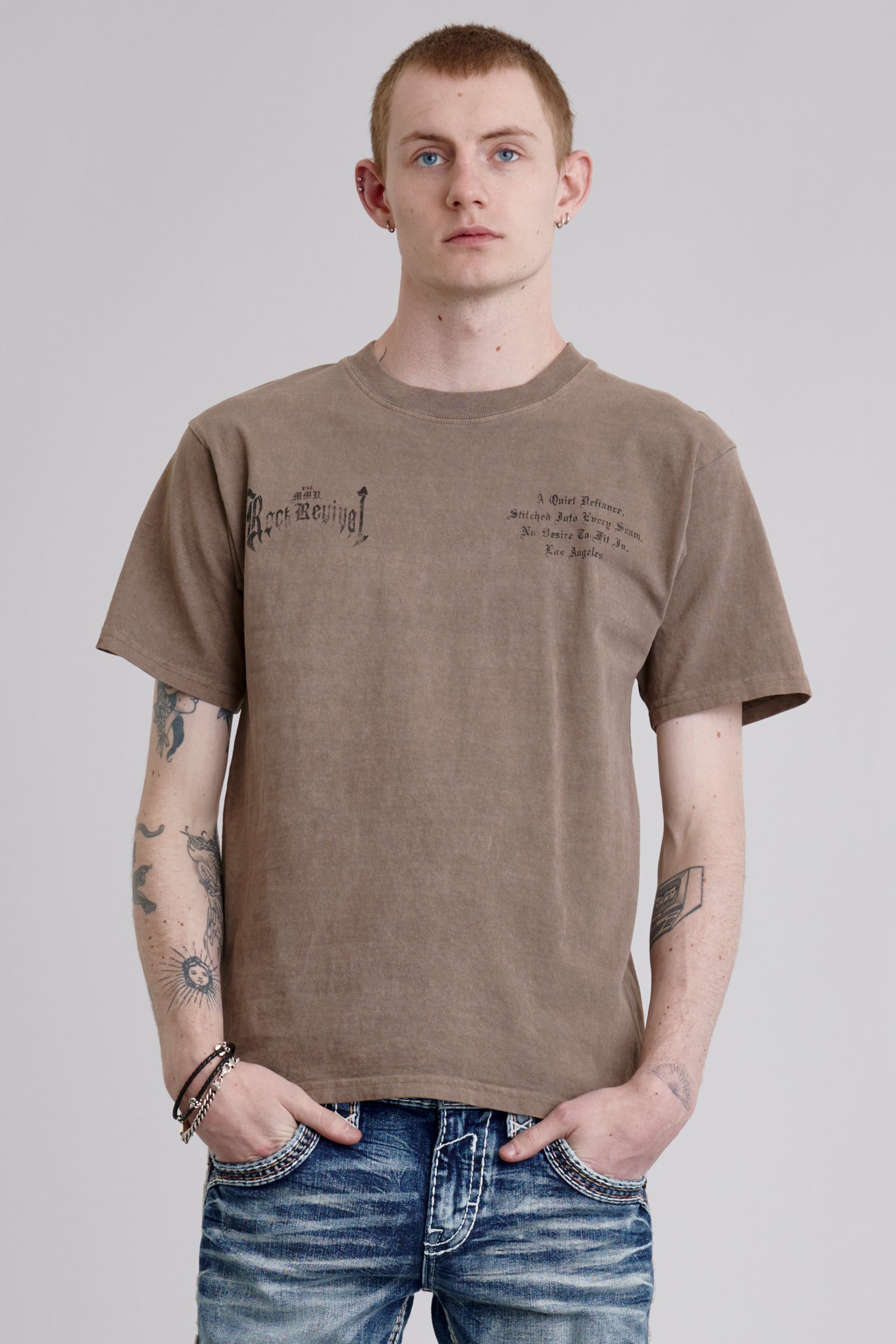 LA Cross Tee in Dusty Brown - Rock Revival®
