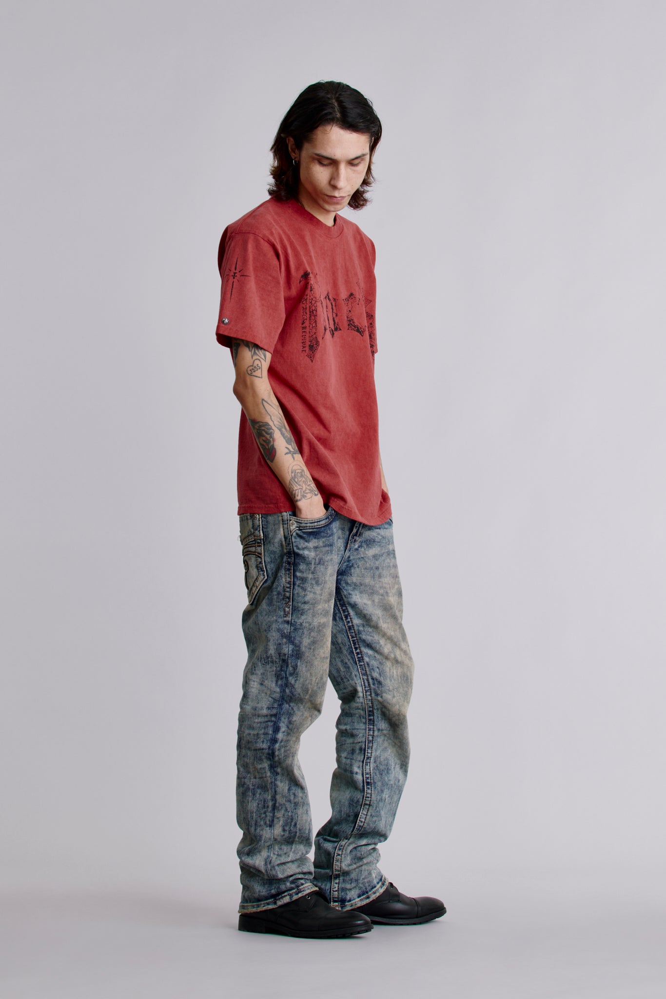 Rock Tee in Crimson