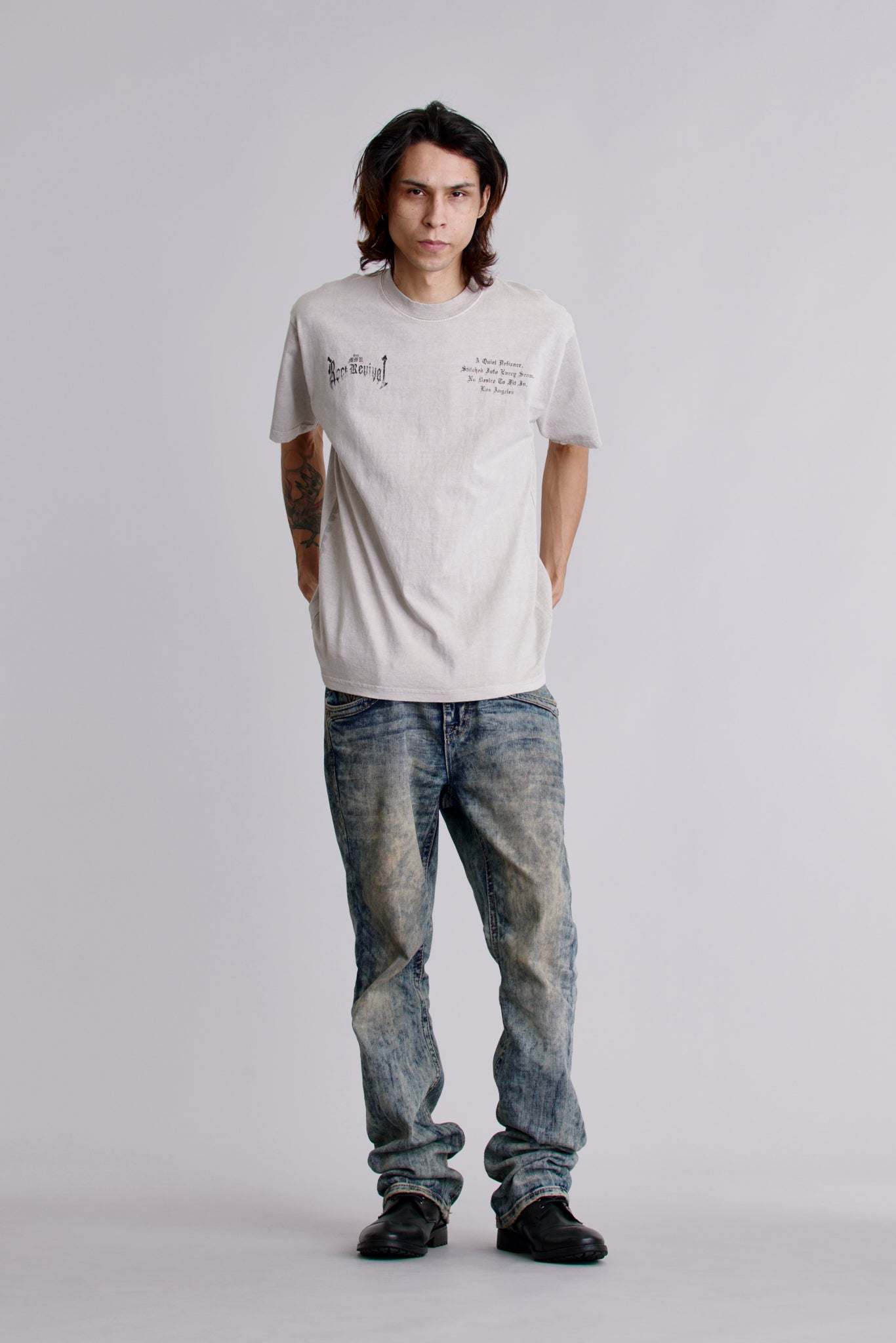 LA Cross Tee in Dust