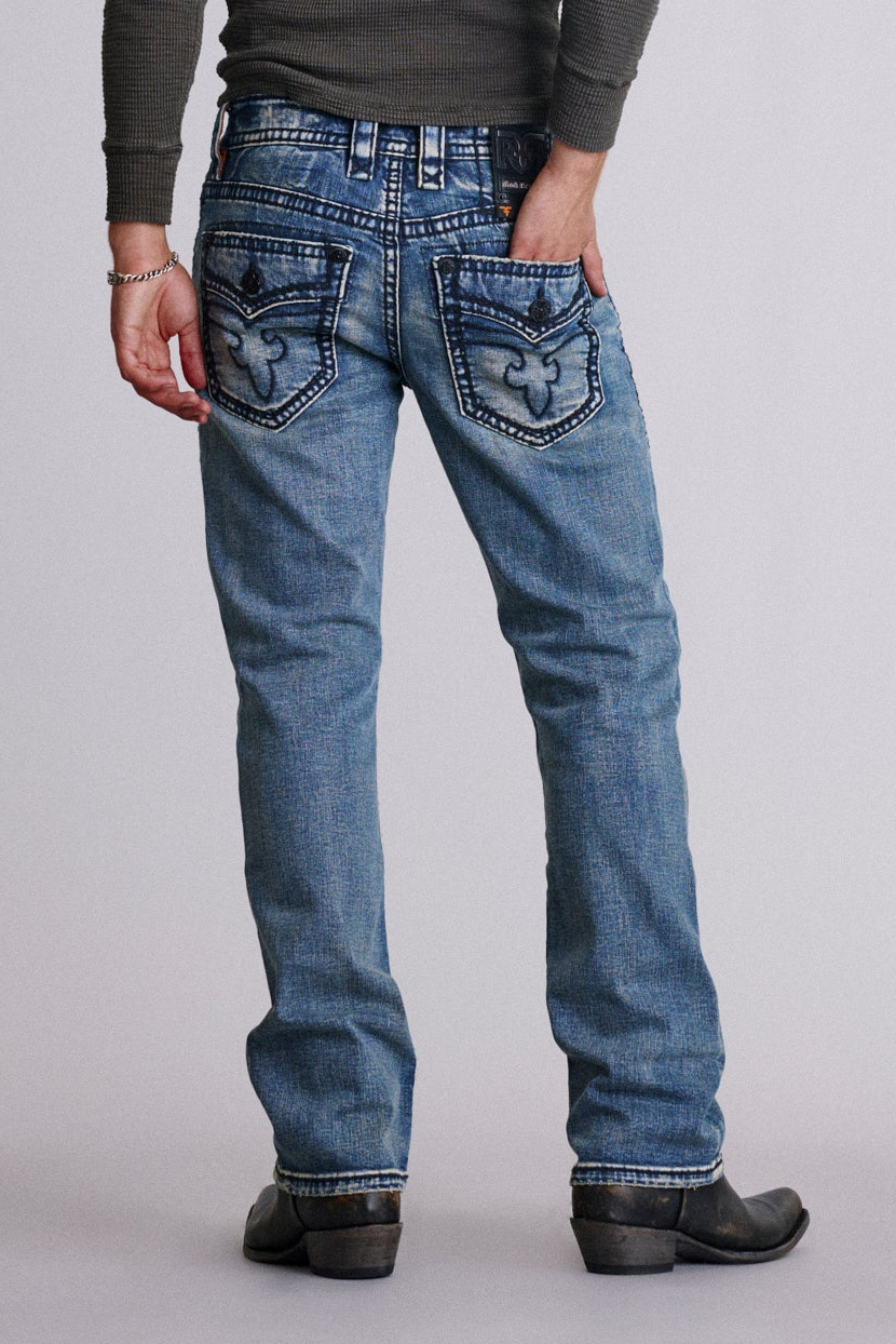 Titan Relaxed Straight in Medium Wash